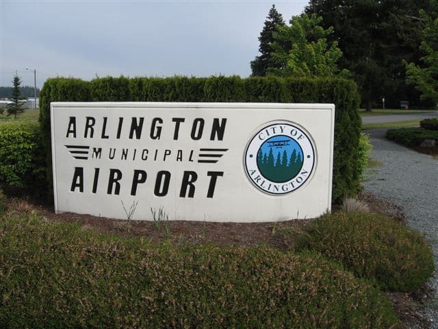 Arlington Municipal Airport sign